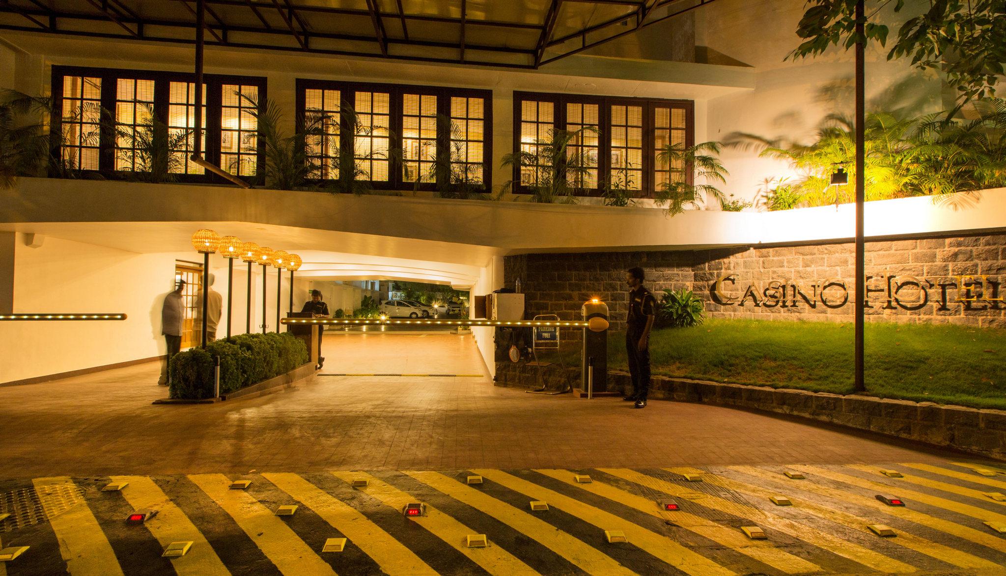 Casino Hotel - Cgh Earth, Cochin Коччи Экстерьер фото